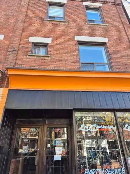 1073 College ST #2nd Flr, Toronto C01, ON M6H 1B2