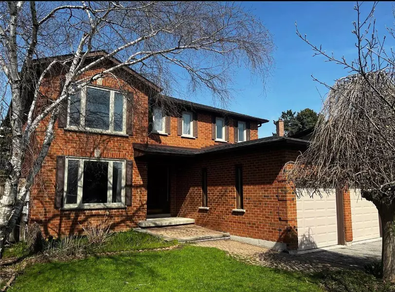 43 Doris CRES, Newmarket, ON L3Y 7V3