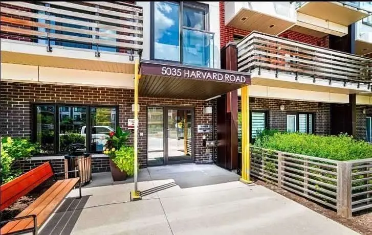 5035 Harvard RD #114, Mississauga, ON L5M 0W7