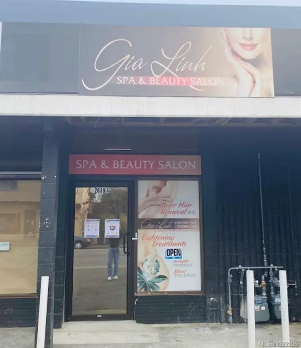 2639 QUADRA St #A, Victoria, BC V8X 5G1