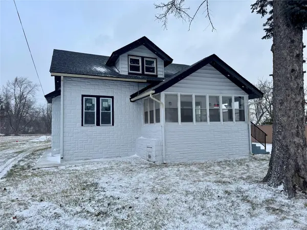 134 W Auburn RD, Rochester Hills, MI 48307