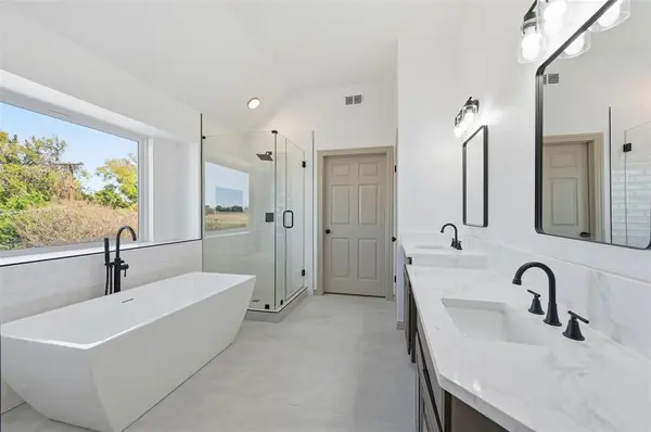 Arlington, TX 76001,2705 Redstone Drive