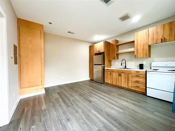 Dallas, TX 75216,4222 Opal Avenue