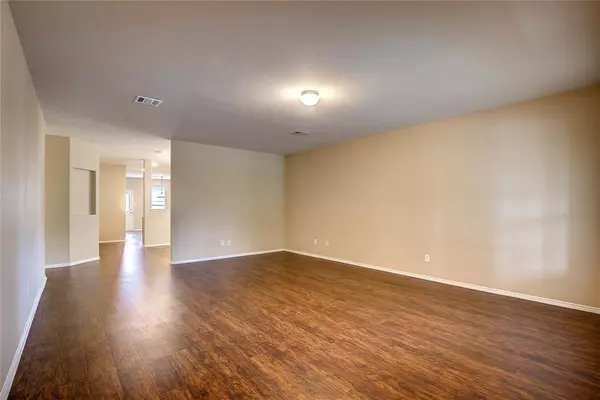 Fort Worth, TX 76179,5829 Deck House Road