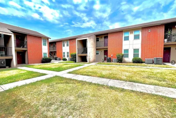 Denton, TX 76201,410 Bryan Street #17