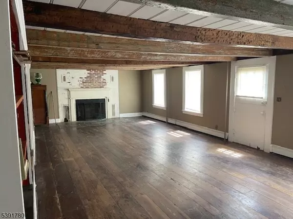 Readington Twp., NJ 08889,11 Creek Rd