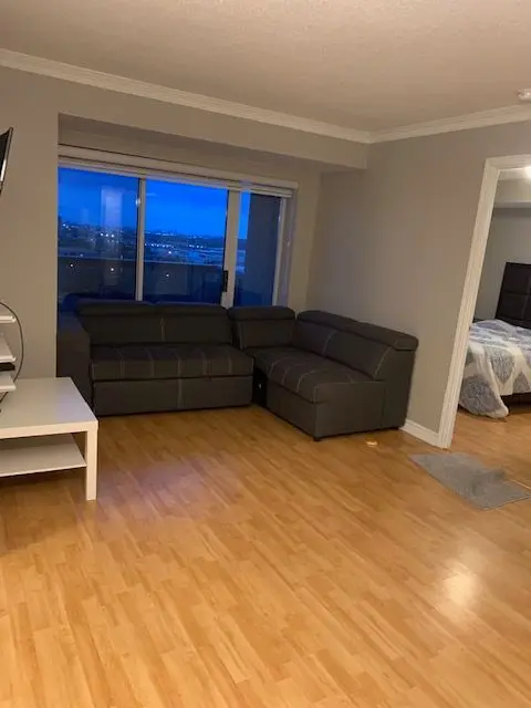 Toronto E04, ON M1P 5C8,18 Mondeo DR ##1222