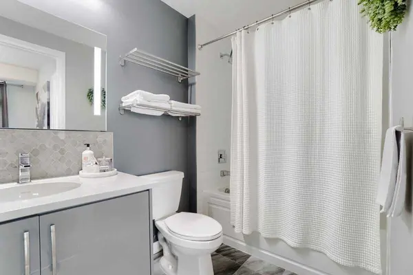 Milton, ON L9E 1K7,1105 Leger WAY #108