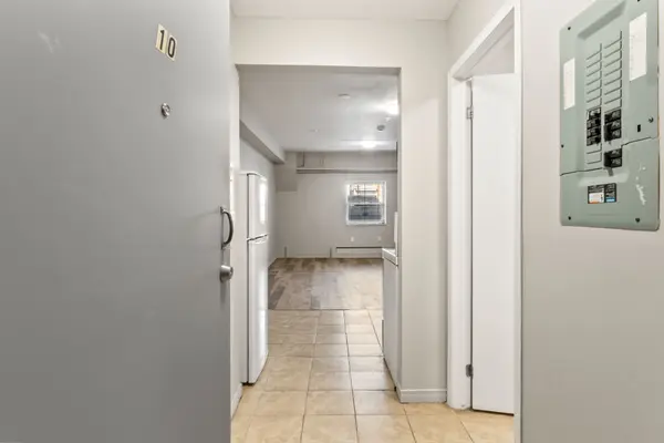 Cobourg, ON K9A 3R1,264 Division ST #10