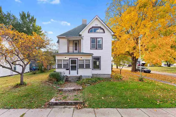 West Liberty, IA 52776,400 E 3rd St