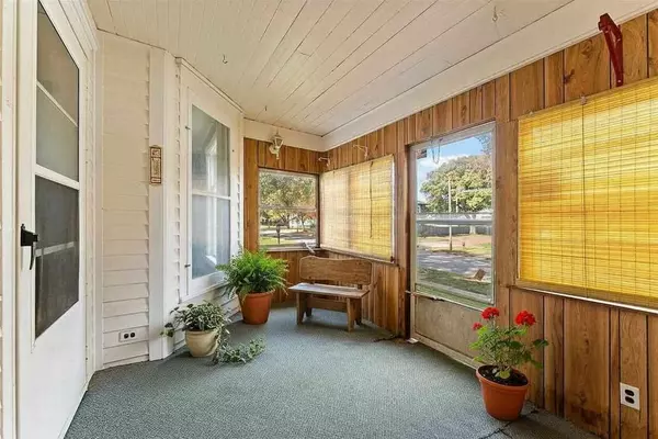 West Liberty, IA 52776,400 E 3rd St