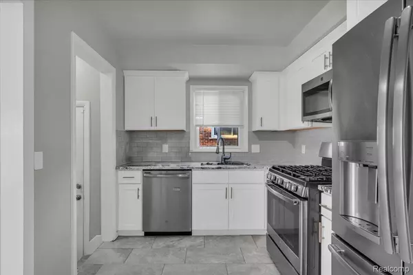 Oak Park, MI 48237,21460 Parklawn ST