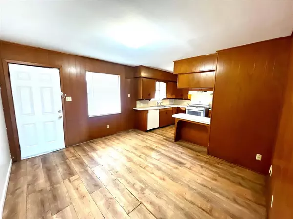 Grand Saline, TX 75140,915 N Spring Street