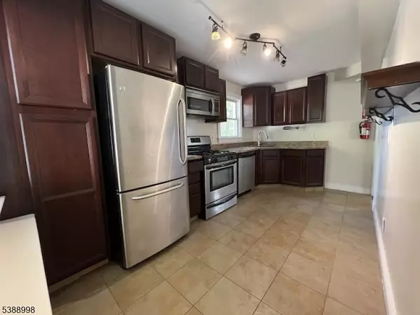 Teaneck Twp., NJ 07666,159 Henry St