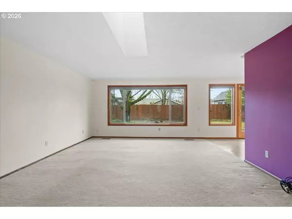 Keizer, OR 97303,997 JULIE ST