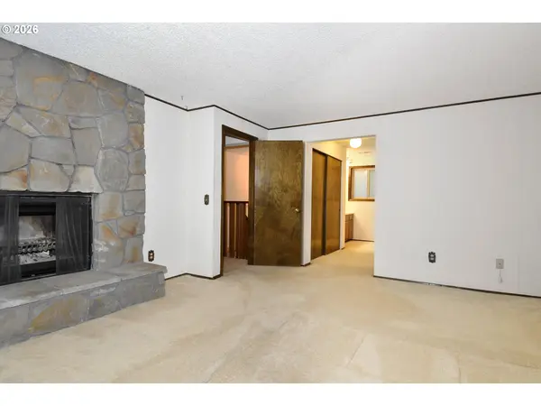 Sandy, OR 97055,18031 SE 370TH AVE