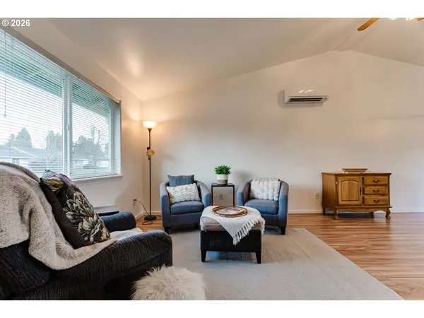 Springfield, OR 97478,3497 DOUGLAS DR