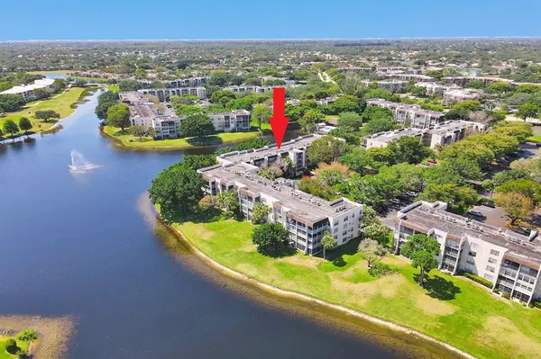 9430 Poinciana Pl #415, Davie, FL 33324