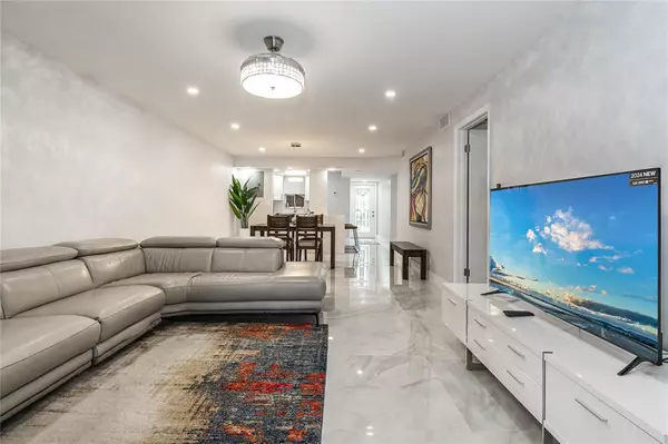 Pembroke Pines, FL 33025,9523 S Hollybrook Lake Dr #102