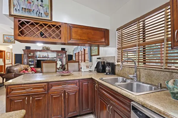 Coral Springs, FL 33067,5172 NW 84 ROAD