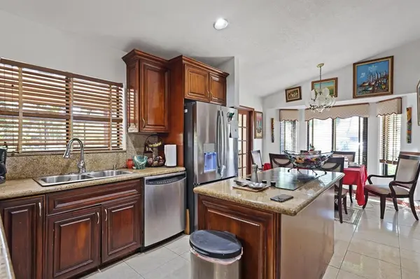 Coral Springs, FL 33067,5172 NW 84 ROAD