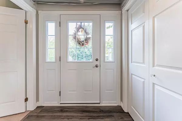 Georgina, ON L0E 1L0,44 Malone RD