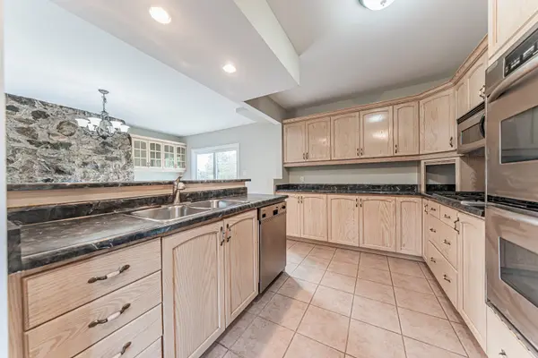 Georgina, ON L0E 1L0,44 Malone RD