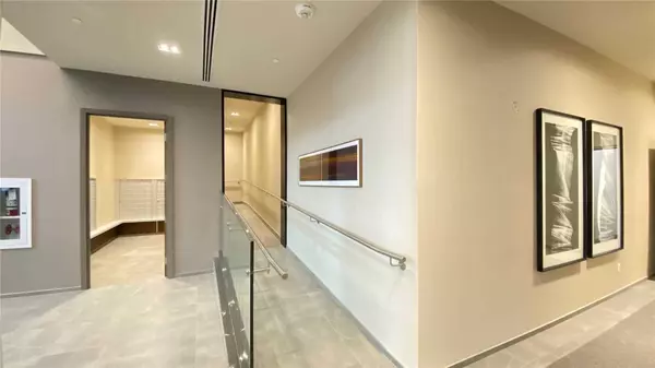 Mississauga, ON L5B 0K8,4055 Parkside Village DR #1912