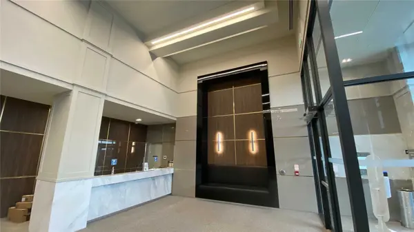 Mississauga, ON L5B 0K8,4055 Parkside Village DR #1912