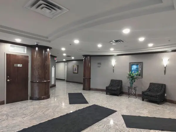 Toronto W08, ON M9A 5G4,15 Michael Power PL S #209