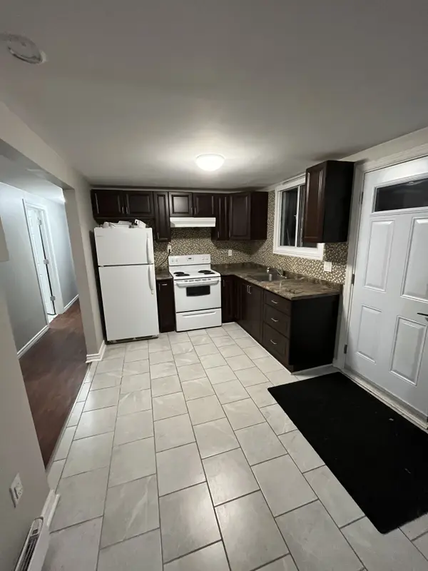 Cobourg, ON K9A 2Z6,391 Margaret ST #B