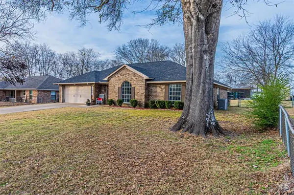 Van, TX 75790,690 W Ohio Street