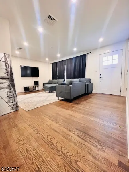 Clark Twp., NJ 07066,275 Valley Rd