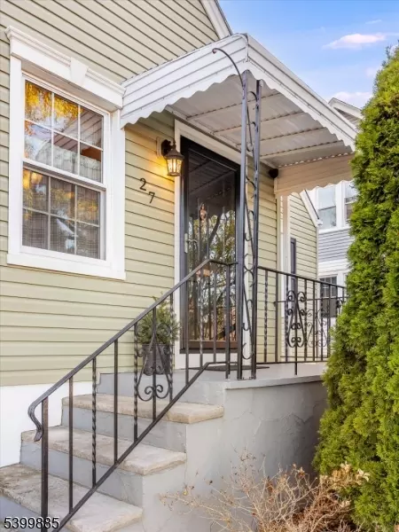 Bloomfield Twp., NJ 07003,27 Gillespie Rd