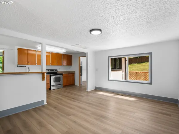 Portland, OR 97221,3946 SW Cullen BLVD