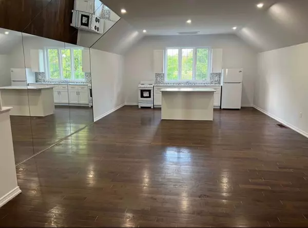 Innisfil, ON L9S 0G3,1226 Leslie DR