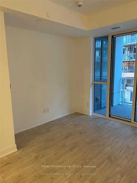 Toronto W06, ON M8V 0G2,70 Annie Craig DR #306