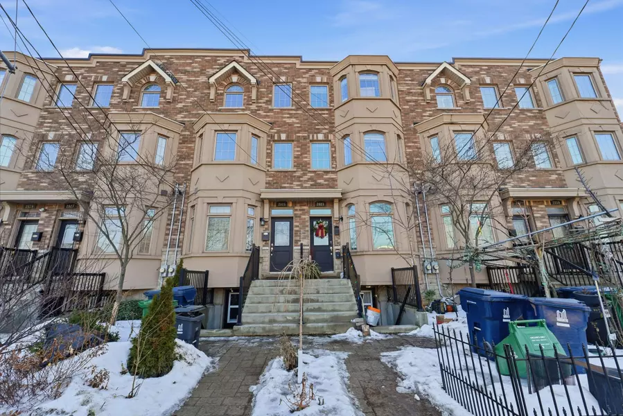 2825 St. Clair AVE E #Lower, Toronto E03, ON M4B 1N3