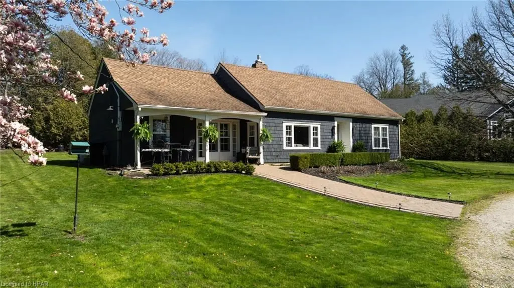 Bluewater, ON N0M 1G0,6 TUYLL ST