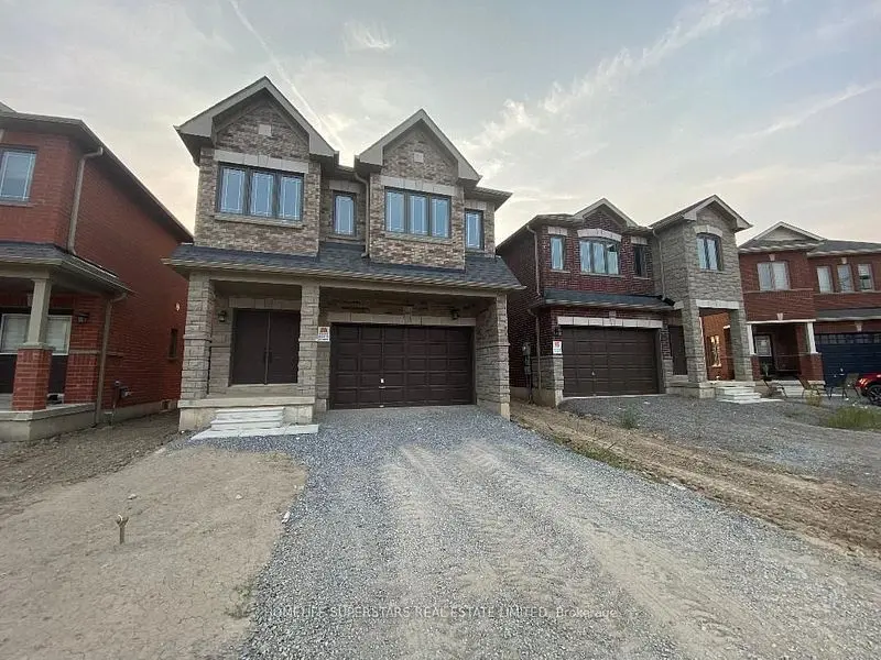 Thorold, ON L2V 5G7,212 Palace ST E