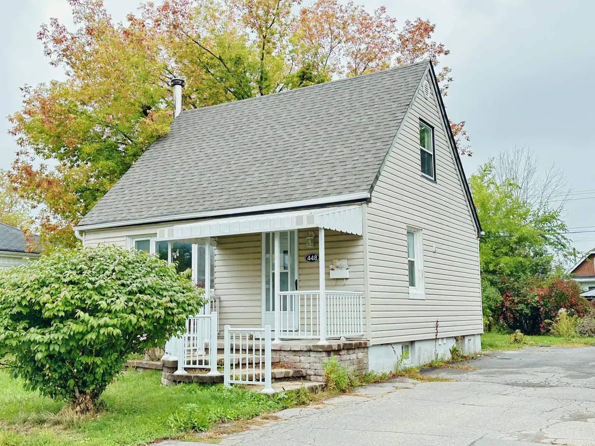 Peterborough, ON K9J 4B9,448 Hamilton ST