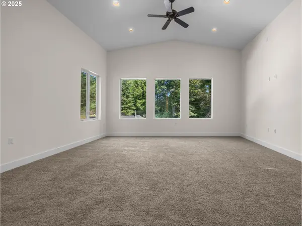 Sandy, OR 97055,55600 E HIGHWAY 26