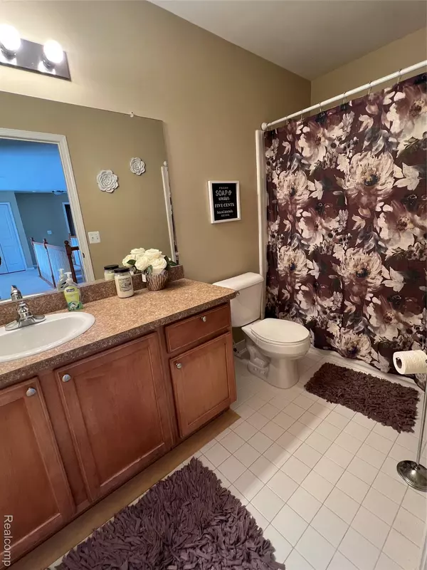 Flat Rock, MI 48134,27299 Jessica LN