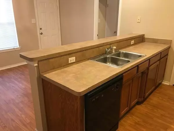 Cleburne, TX 76033,501 Sally Lane #B