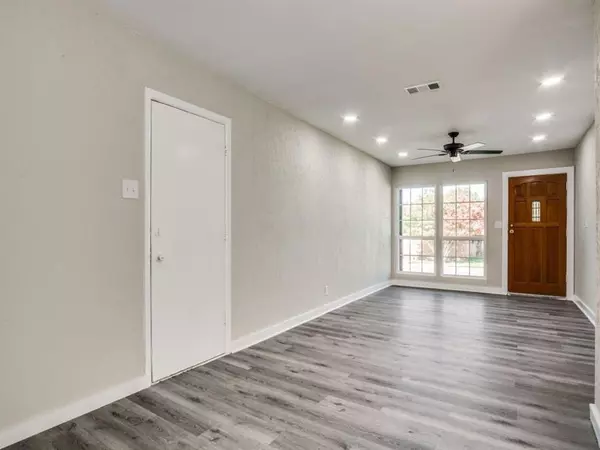 Fort Worth, TX 76105,3012 Crouch Street