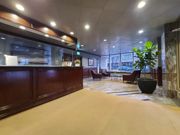 Toronto C01, ON M5S 3A3,1055 Bay ST #609