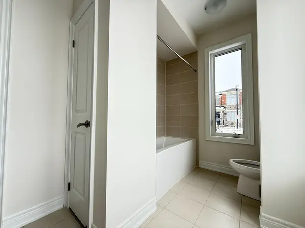 3017 GATESTONE PATH, Pickering, ON L1X 0R4