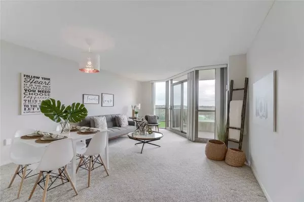 Burlington, ON L7L 3V8,5090 Pinedale AVE #1004