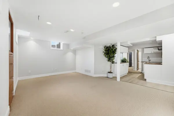 Milton, ON L9T 5M2,697 Auger TER #Lower