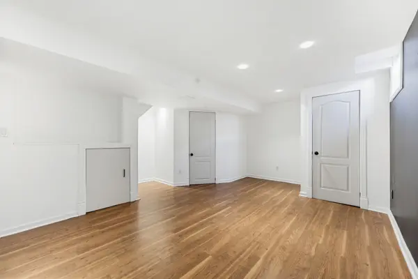 Milton, ON L9T 5M2,697 Auger TER #Lower